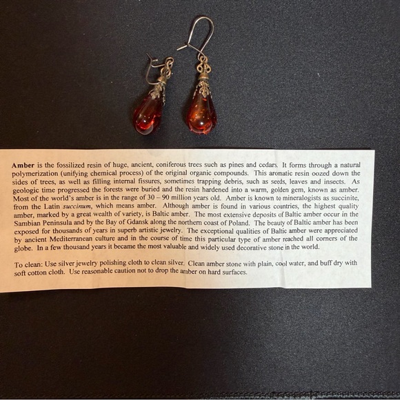 Elegant Gold and Red Teardrop Earrings - Picture 2 of 3